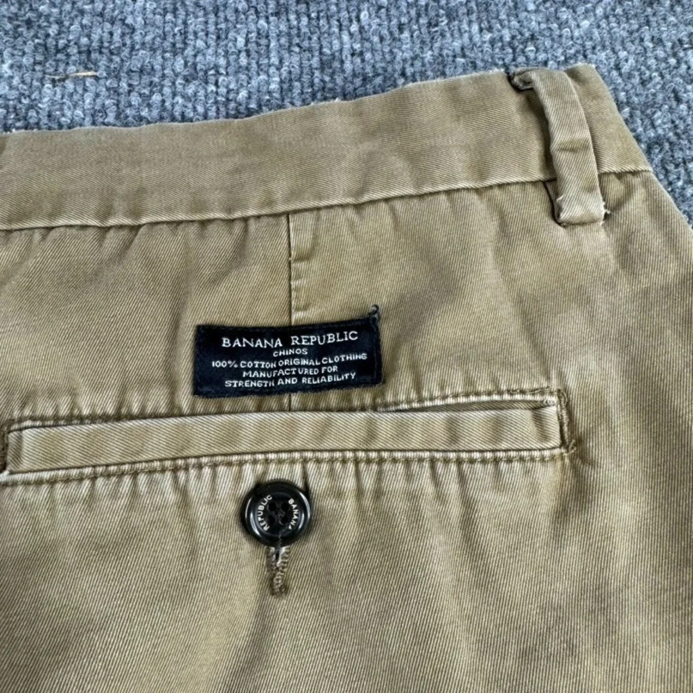 Banana Republic Aiden Fit‎ Chino Pants Mens 35x33 Beige Khaki Straight Casual